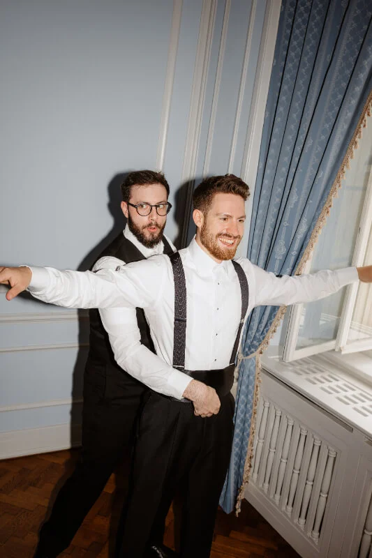 Elegantní květnová svatba v Hartigovském paláci a Ledeburské zahradě
