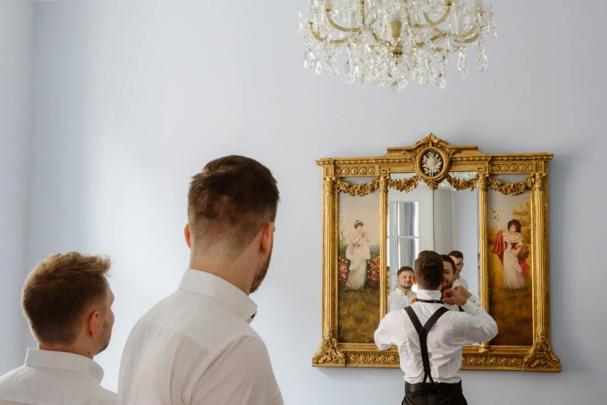 Elegantní květnová svatba v Hartigovském paláci a Ledeburské zahradě