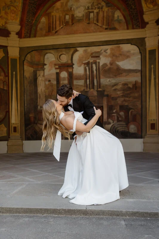 Elegantní květnová svatba v Hartigovském paláci a Ledeburské zahradě